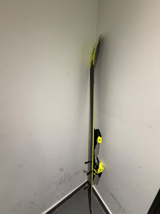 Esquís Salomon XDR 80 Ti Buen estado