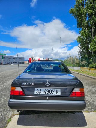 Mercedes-Benz Clase E 1989