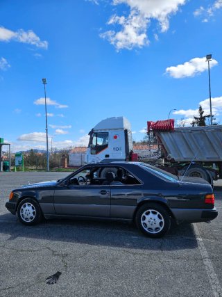 Mercedes-Benz Clase E 1989