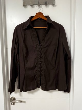 Camisa café elegante