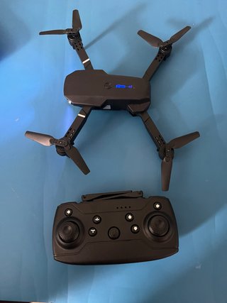Dron con Mando y cámara