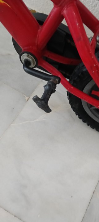 Bicicleta Hot Wheels Roja