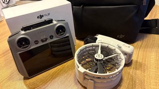 Dron DJI Flip con mando y pantalla