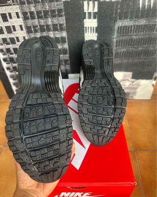 Zapatillas Nike P-6000 Blancas y Negras Talla 38