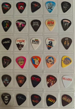 Púas de guitarra rock internacional parte 1 3€/u