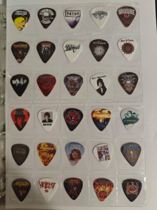 Púas de guitarra rock internacional parte 1 3€/u