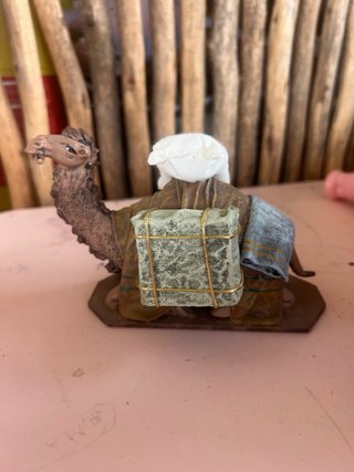 Figura de Belén Camello echado (de barro)