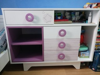 Armario Infantil con Detalles Morados