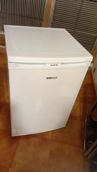 Congelador Vertical Beko Blanco