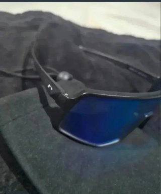 Gafas de sol Roberto negras y azules