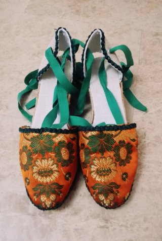Traje de Fallera Tradicional Valenciana