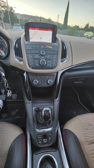 Opel Zafira Tourer 2014