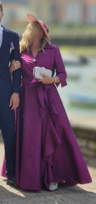 Vestido de fiesta largo estilo Carolina Herrera