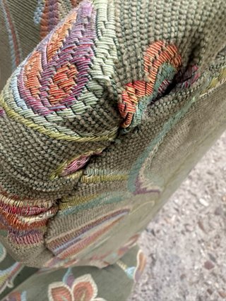 Sillón de lectura estampado