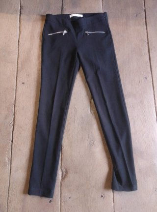 Pantalón Negro con Cremalleras. Springfield. T. M
