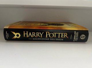 HARRY POTTER E LA MALEDIZIONE DELL'EREDE.