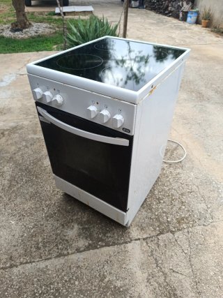 Cocina Eléctrica con Vitrocerámica y Horno