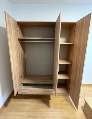Armario de 3 puertas en oferta