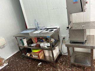Venta de carniceria completa o por seprado.