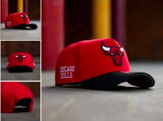 Gorra Chicago Bulls New Era Roja y Negra