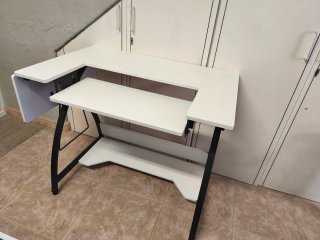 Mesa para máquina de coser