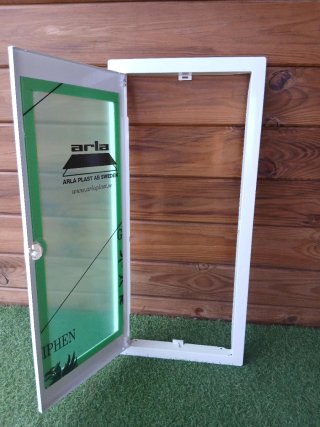 Puerta y Marco para Cuadro Eléctrico Hager