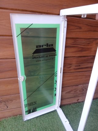 Puerta y Marco para Cuadro Eléctrico Hager