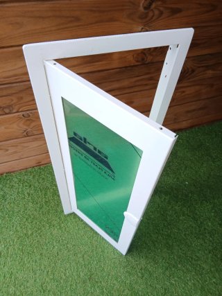 Puerta y Marco para Cuadro Eléctrico Hager
