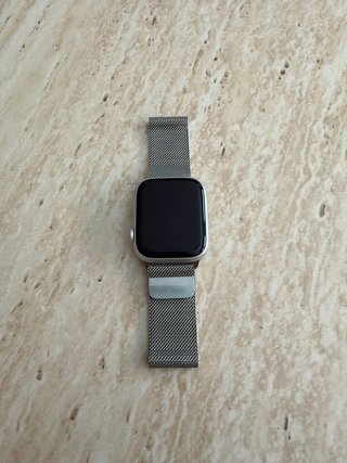 Apple Watch Series 9 con 3 correas