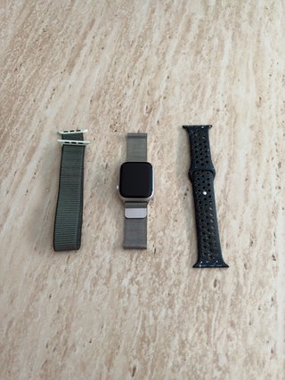 Apple Watch Series 9 con 3 correas