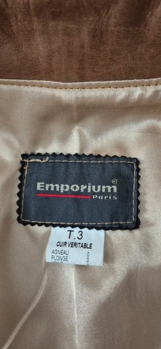 Chaquetón 3/4 de cuero clásico para hombre.