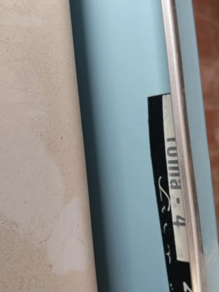 Cucina a gas bianca e blu