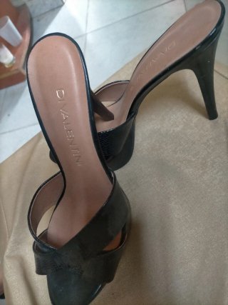 Zapatos de tacón Divalentini negros
