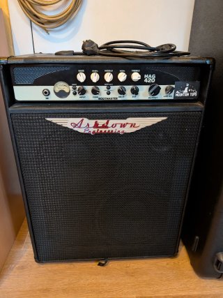 Amplificador de Bajo Ashdown MAG 420