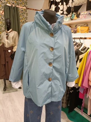 Gabardina corta impermeable azul