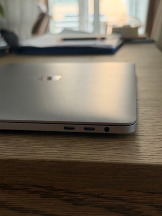 MacBook Pro 13” 2016 i7 16GB 512GB Touch Bar