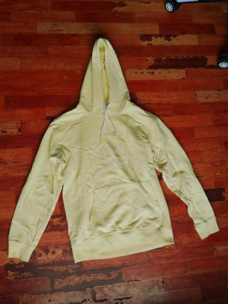 Sudadera amarilla