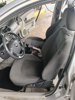 KIA Cerato 2005