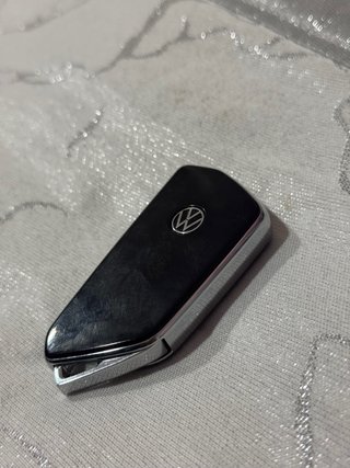 Llave Volkswagen Negra y Plateada