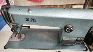 Máquina industrial de coser