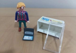 Playmobil Dependienta con Mostrador y PC