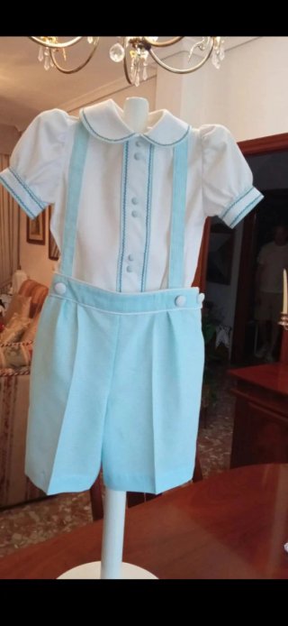 Pantalón Corto con Tirantes para Niño