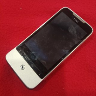 #072# Teléfono HTC Plata y Negro