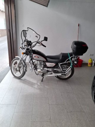Keeway Superlight 125