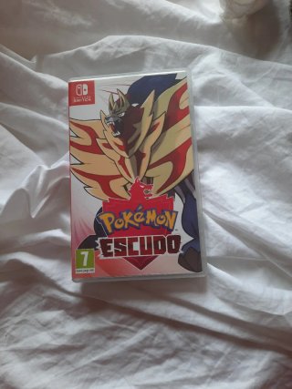 Solo confezione Pokémon Scudo
