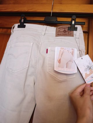Pantalón de Campana Beige