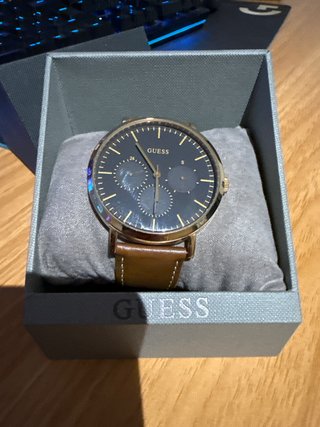 Reloj Guess Negro y Dorado Hombre
