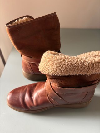 Botines de cuero marrones