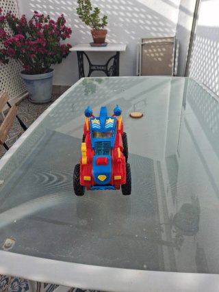 Coche de juguete todoterreno Superthing