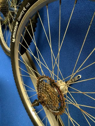 Ruedas traseras bici 26” con neumático